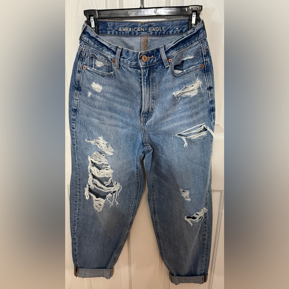Mom Distressed Blue Jeans American Eagle